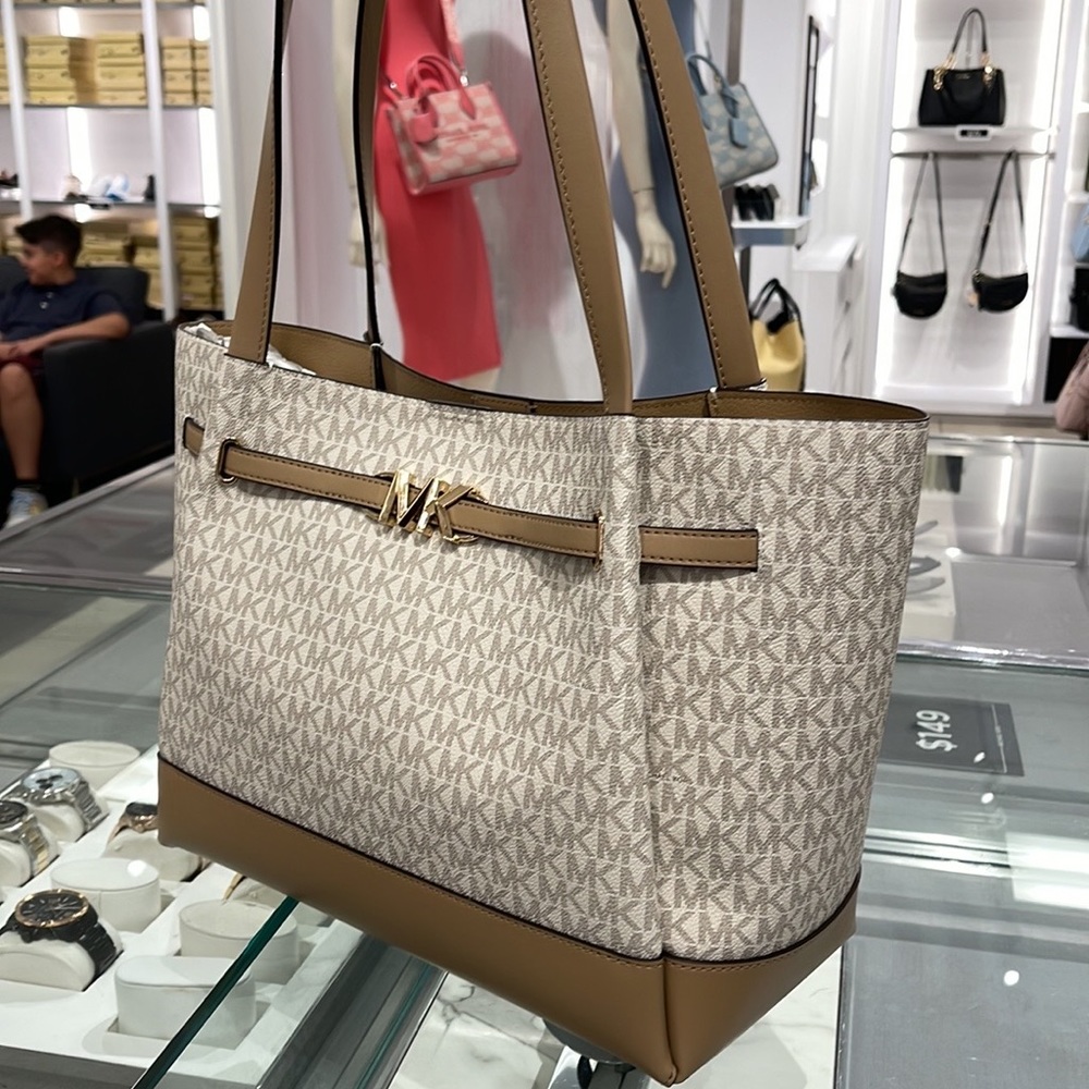 MICHAEL KORS
Reed Large Logo Shoulder Tote Bag
Camel Combo 
35S3G6RT3B
NWT - Picture 10 of 16